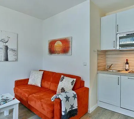 App-7-in-strandnaher-lage-baederstil-villa-in-wenningstedt-sylt דירה