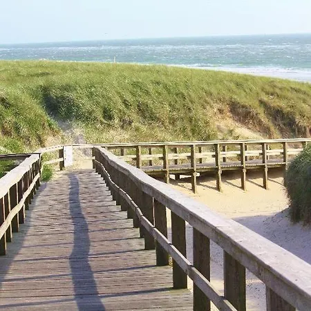 App-7-in-strandnaher-lage-baederstil-villa-in-wenningstedt-sylt