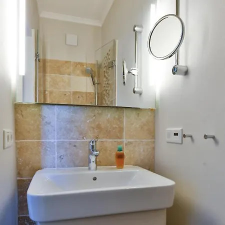 App. 7 In Strandnaher Lage - Bäderstil-villa In Wenningstedt/sylt Apartment